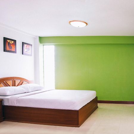 Golden House @ On-Nut Station Motel Bangkok Luaran gambar