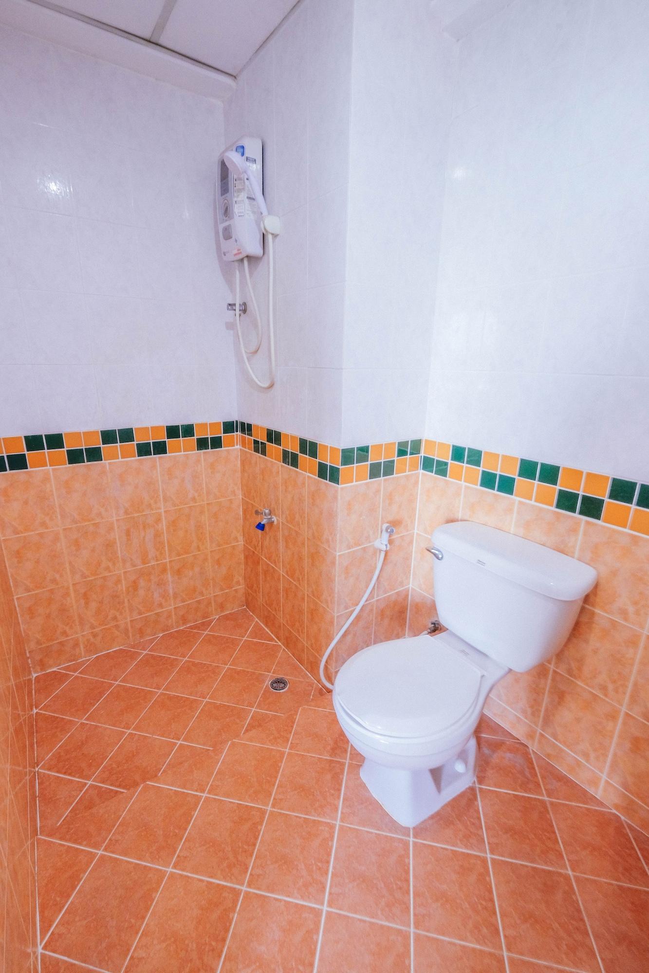 Golden House @ On-Nut Station Motel Bangkok Luaran gambar