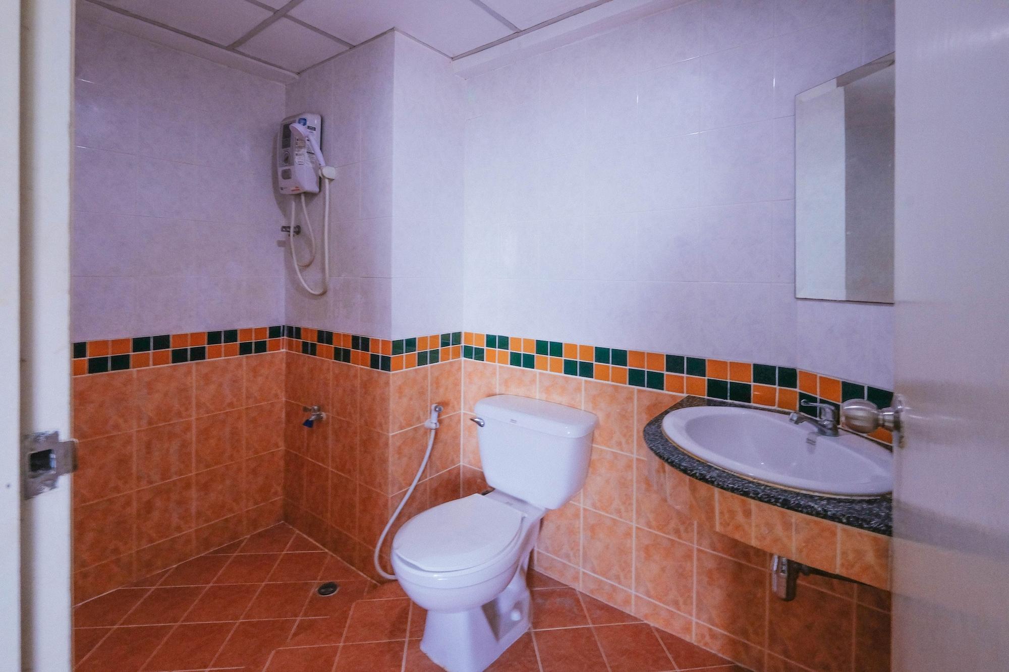 Golden House @ On-Nut Station Motel Bangkok Luaran gambar