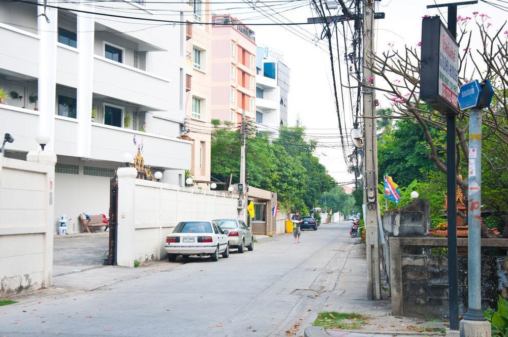 Golden House @ On-Nut Station Motel Bangkok Luaran gambar