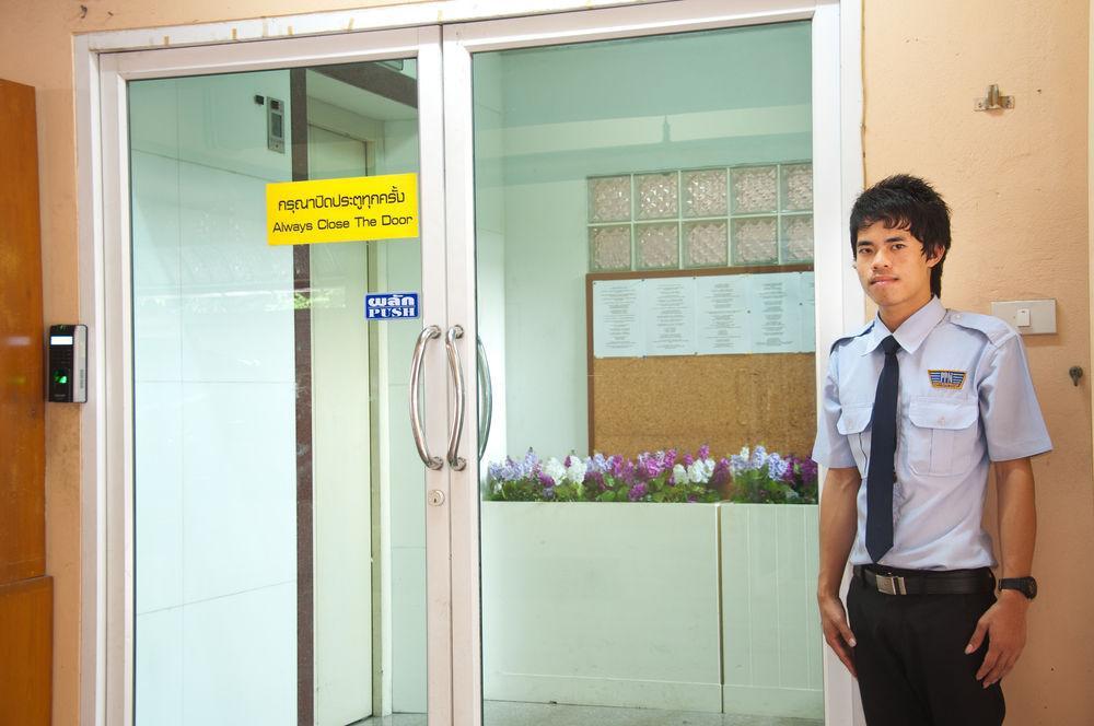 Golden House @ On-Nut Station Motel Bangkok Luaran gambar