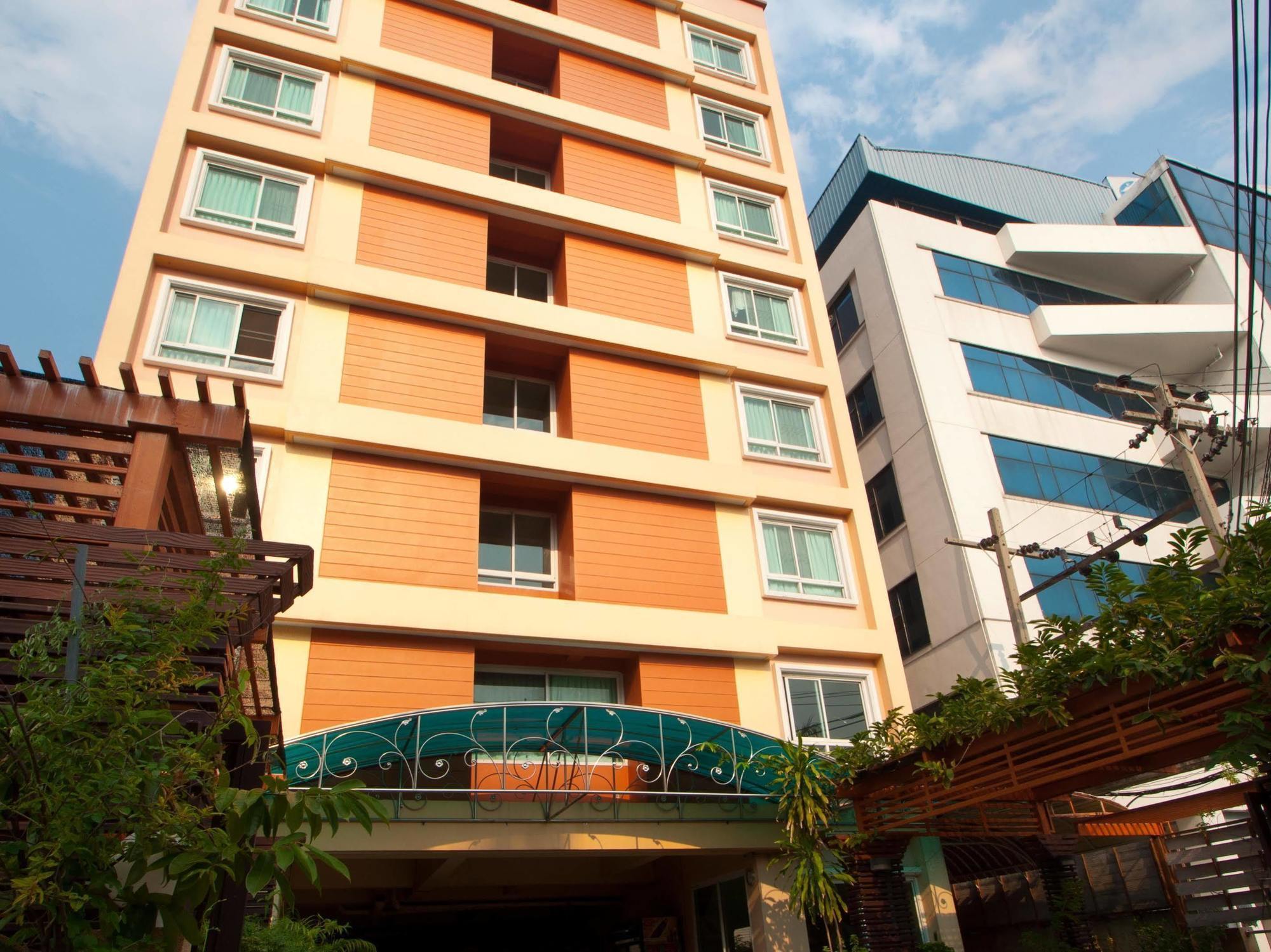 Golden House @ On-Nut Station Motel Bangkok Luaran gambar