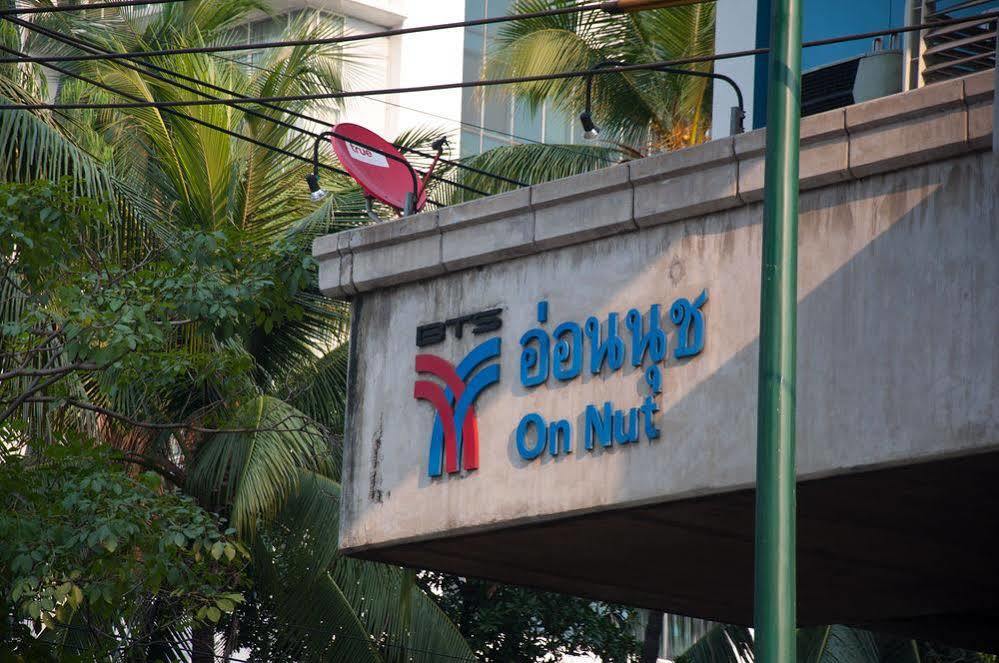 Golden House @ On-Nut Station Motel Bangkok Luaran gambar