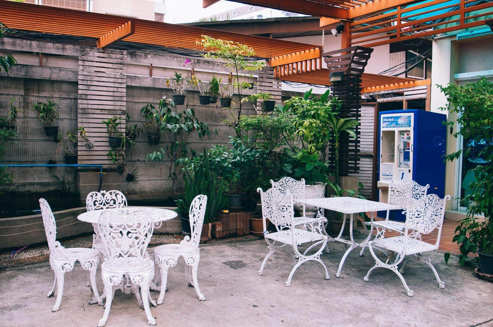 Golden House @ On-Nut Station Motel Bangkok Luaran gambar